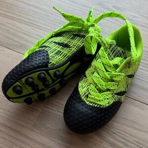 Little Kids Neon Green and Black Cleats - Size Toddler 9